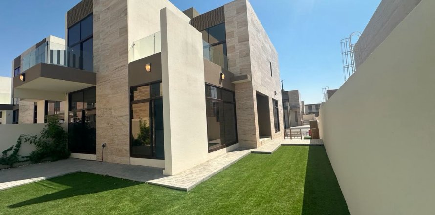 ویلا در Dubai ، امارات متحده عربی 4 خوابه ، 287.9 متر مربع.  شماره 718023