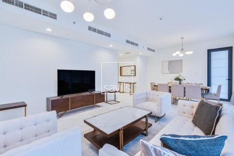 Apartment in Al Khalidiya, Abu Dhabi, UAE 3 bedrooms, 195.47 sq.m. № 748144 - photo 4