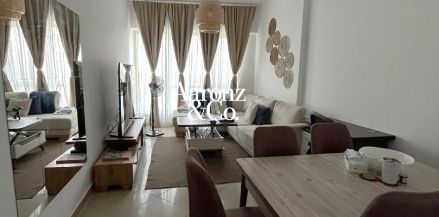 Квартира в Джумейра Лейк Тауэрс, Дубай, ОАЭ 2 спальни, 101м2 № 714567
