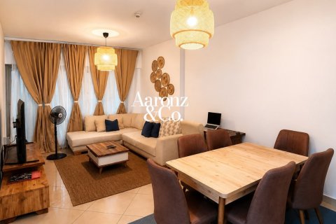 Apartment in Jumeirah Lake Towers, Dubai, UAE 2 bedrooms, 101 sq.m. № 714567