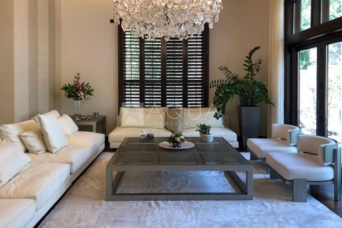 Huvila Al Barari, Dubai, Arabiemiraatit 6 makuuhuonetta, 1181.1 m2 № 714562 - kuva 3