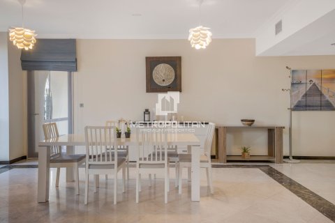 Apartment in Jumeirah Beach Residence, Dubai, UAE 3 bedrooms, 202 sq.m. № 663158 - photo 4