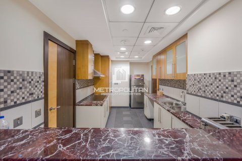 Apartment in Jumeirah Beach Residence, Dubai, UAE 3 bedrooms, 202 sq.m. № 663158 - photo 28