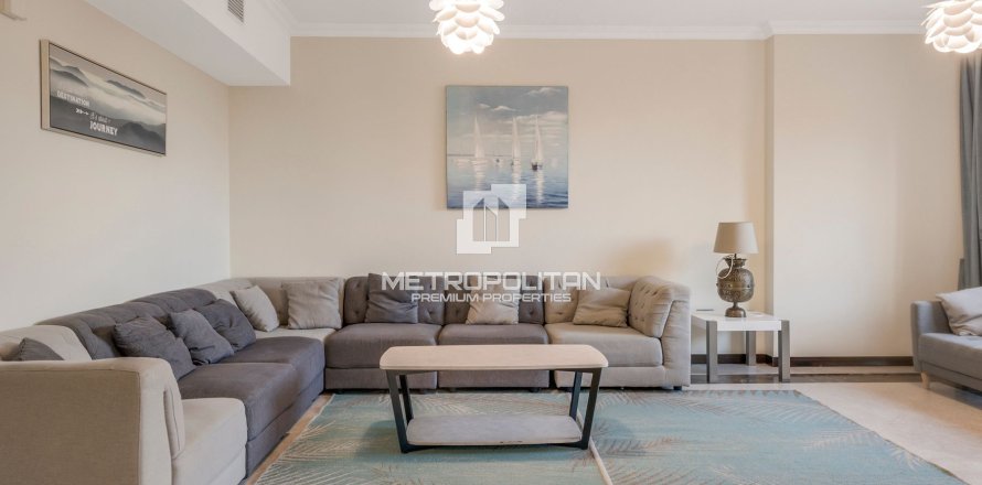 Apartment in Jumeirah Beach Residence, Dubai, UAE 3 bedrooms, 202 sq.m. № 663158