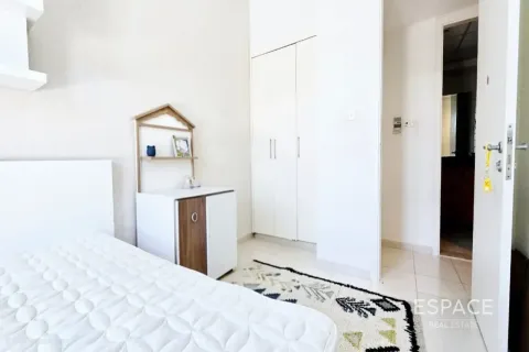 Villa in The Springs, Dubai, UAE 3 bedrooms, 228 sq.m. № 738120 - photo 15