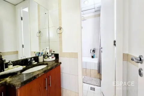 Villa in The Springs, Dubai, UAE 3 bedrooms, 228 sq.m. № 738120 - photo 6