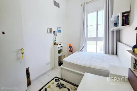 Villa in The Springs, Dubai, UAE 3 bedrooms, 228 sq.m. № 738120 - photo 16