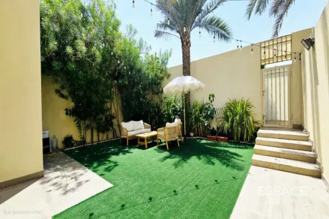 Villa in The Springs, Dubai, UAE 3 bedrooms, 228 sq.m. № 738120 - photo 19