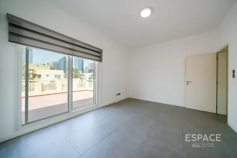 Villa in Meadows, Dubai, UAE 5 bedrooms, 391 sq.m. № 738119 - photo 12