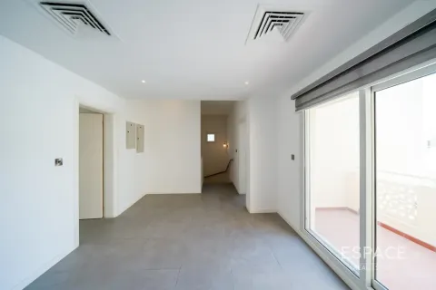 Villa in Meadows, Dubai, UAE 5 bedrooms, 391 sq.m. № 738119 - photo 11