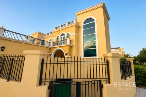 Villa in Jumeirah Park, Dubai, UAE 4 bedrooms, 455 sq.m. № 738124 - photo 14