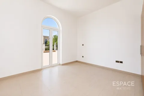 Villa in Jumeirah Park, Dubai, UAE 4 bedrooms, 455 sq.m. № 738124 - photo 12