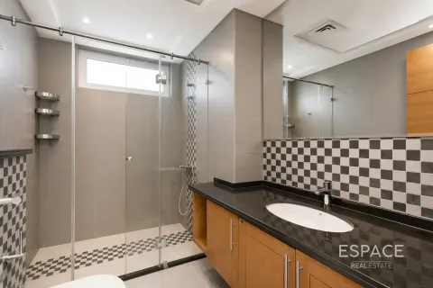 Villa in Jumeirah Park, Dubai, UAE 4 bedrooms, 455 sq.m. № 738124 - photo 9