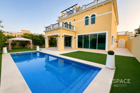 Villa in Jumeirah Park, Dubai, UAE 4 bedrooms, 455 sq.m. № 738124 - photo 16