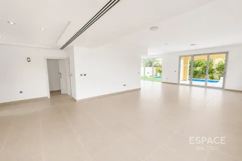 Villa in Jumeirah Park, Dubai, UAE 4 bedrooms, 455 sq.m. № 738124 - photo 3