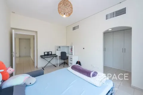 Villa in Meadows, Dubai, UAE 4 bedrooms, 339 sq.m. № 738123 - photo 14