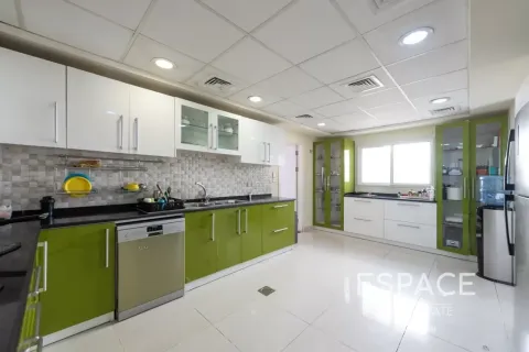 Villa in Meadows, Dubai, UAE 4 bedrooms, 339 sq.m. № 738123 - photo 8