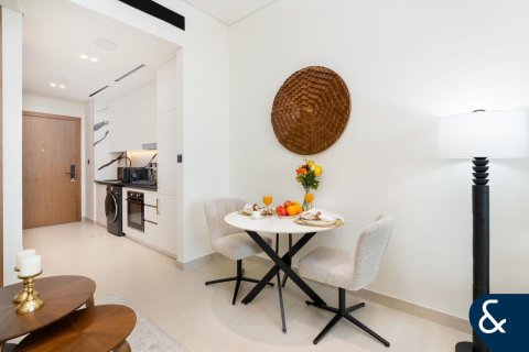 Apartament në TRILLIONAIRE RESIDENCES në Business Bay, Dubai, Emiratet e Bashkuara Arabe 1 dhomë, 50 m2. № 685372 - Foto 22