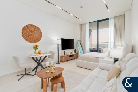 Apartament në TRILLIONAIRE RESIDENCES në Business Bay, Dubai, Emiratet e Bashkuara Arabe 1 dhomë, 50 m2. № 685372 - Foto 3