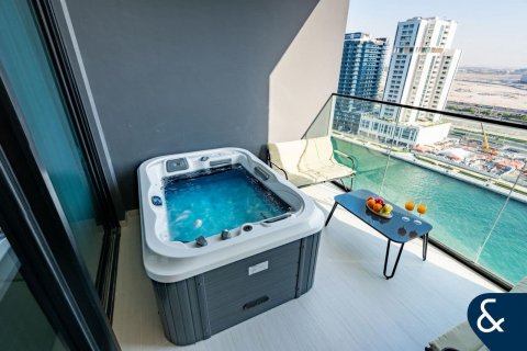 Apartament në TRILLIONAIRE RESIDENCES në Business Bay, Dubai, Emiratet e Bashkuara Arabe 1 dhomë, 50 m2. № 685372 - Foto 2