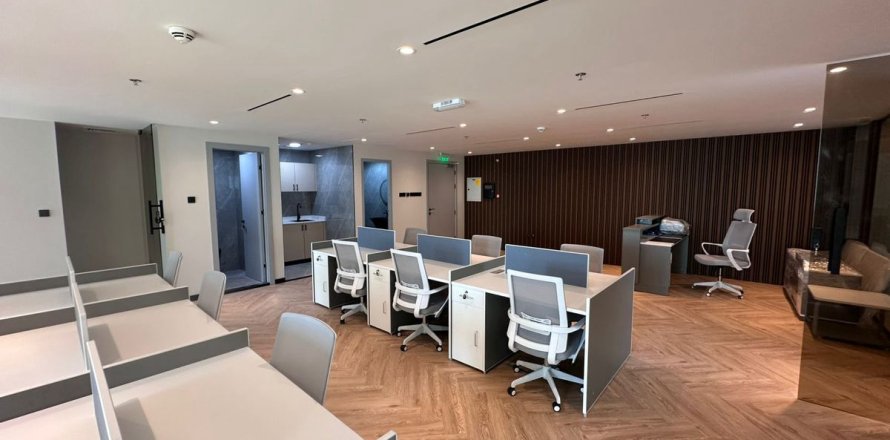 Kantoor in Dubai, VAE 163.7 vr.m. nr 680036