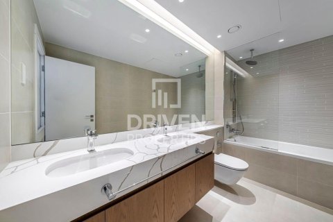 Apartment in Jumeirah, Dubai, UAE 3 bedrooms, 216.56 sq.m. № 745730 - photo 13