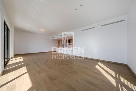 Apartment in Jumeirah, Dubai, UAE 3 bedrooms, 216.56 sq.m. № 745730 - photo 5