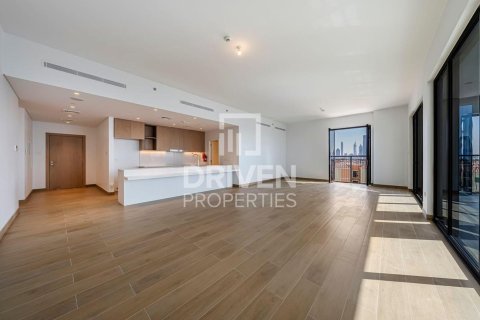Apartment in Jumeirah, Dubai, UAE 3 bedrooms, 216.56 sq.m. № 745730 - photo 4