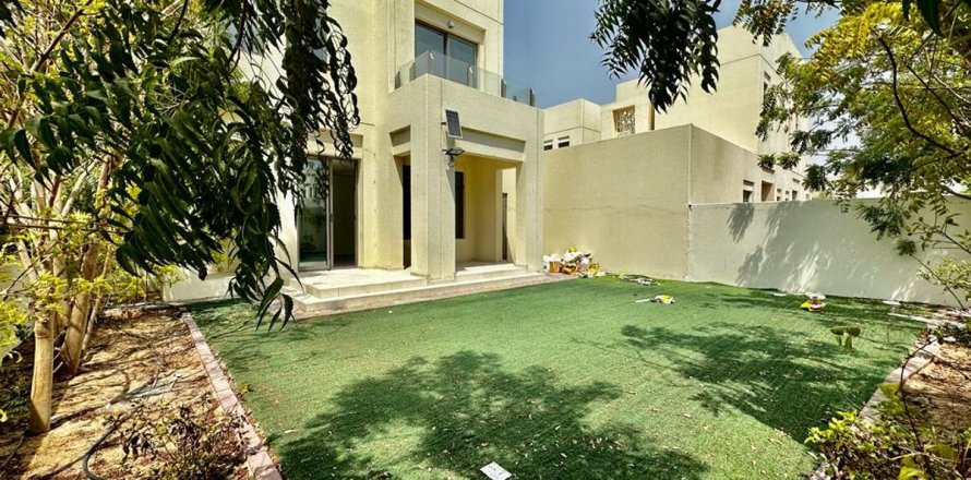 Rijtjeshuis in Reem, Dubai, VAE 3 slaapkamers, 213.2 vr.m. nr 668978