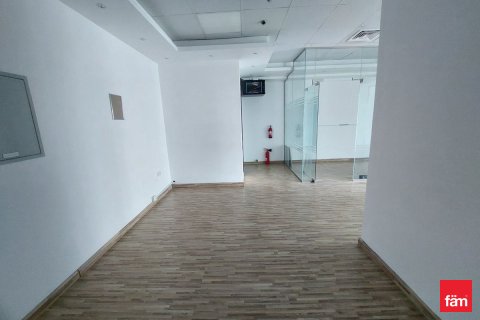 Escritório para arrendamento em Business Bay, Dubai, EAU 76.4 m2 № 668980 - foto 1