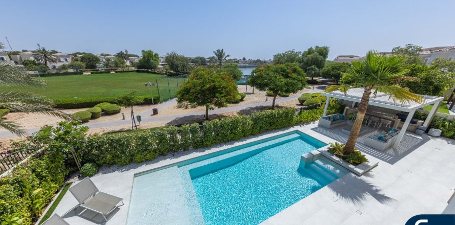 Villa in Arabian Ranches, Dubai, VAE 6 slaapkamers, 666 vr.m. nr 685074
