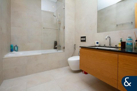 Apartamento en venta en Business Bay, Dubai, EAU 2 dormitorios, 115 m2 № 685070 - foto 20