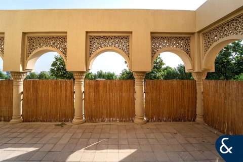 Apartman u gradu Jumeirah Golf Estates, Dubai, UAE 2 spavaće sobe, 165 m2 Br. 685068 - Slika 14