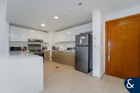 Apartman u gradu Jumeirah Golf Estates, Dubai, UAE 2 spavaće sobe, 165 m2 Br. 685068 - Slika 7