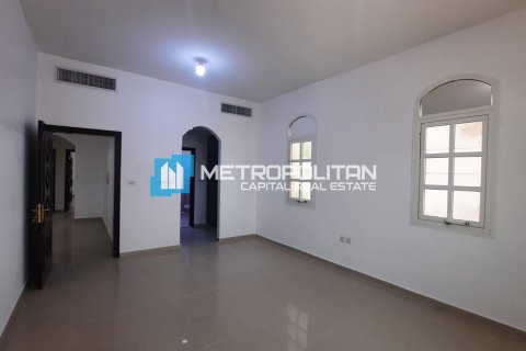 Villa te koop in Khalifa City, Abu Dhabi, VAE 6 slaapkamers, 2090.3 vr.m., nr 670788 - foto 9