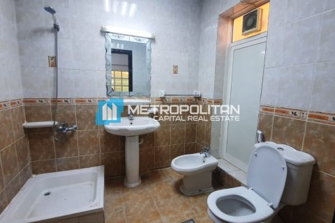 Villa te koop in Khalifa City, Abu Dhabi, VAE 6 slaapkamers, 2090.3 vr.m., nr 670788 - foto 16