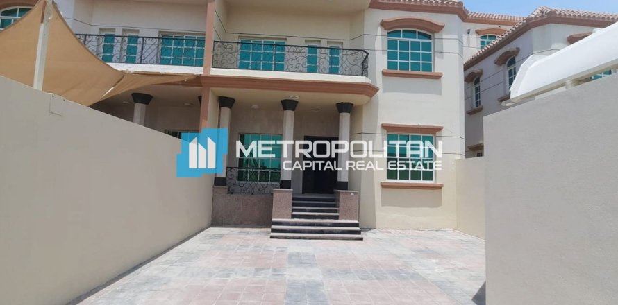Villa in Khalifa City, Abu Dhabi, VAE 6 slaapkamers, 2090.3 vr.m. nr 670788