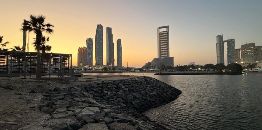 Lupain sa Al Bateen, Abu Dhabi, UAE 2099 sq.m. № 717426