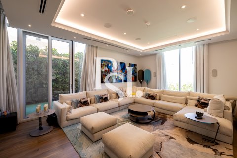 Villa on the Saadiyat Island, Abu Dhabi, UAE 4 bedrooms, 832 sq.m. № 717427 - photo 6