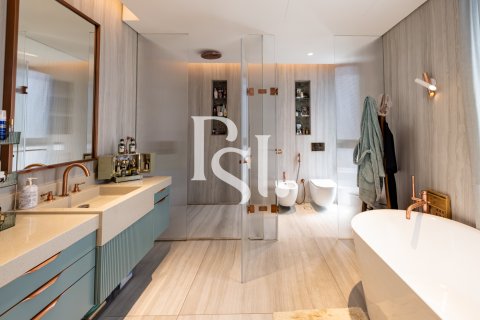 Villa on the Saadiyat Island, Abu Dhabi, UAE 4 bedrooms, 832 sq.m. № 717427 - photo 12