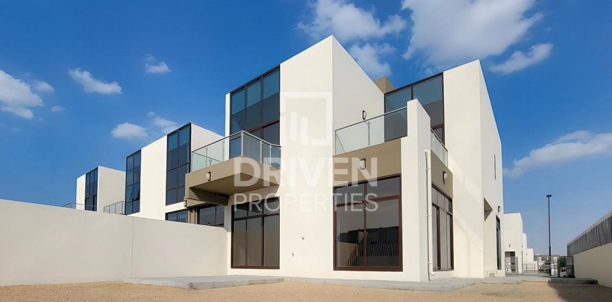 Villa in Mohammed Bin Rashid City, Dubai, VAE 4 slaapkamers, 554 vr.m. nr 683744