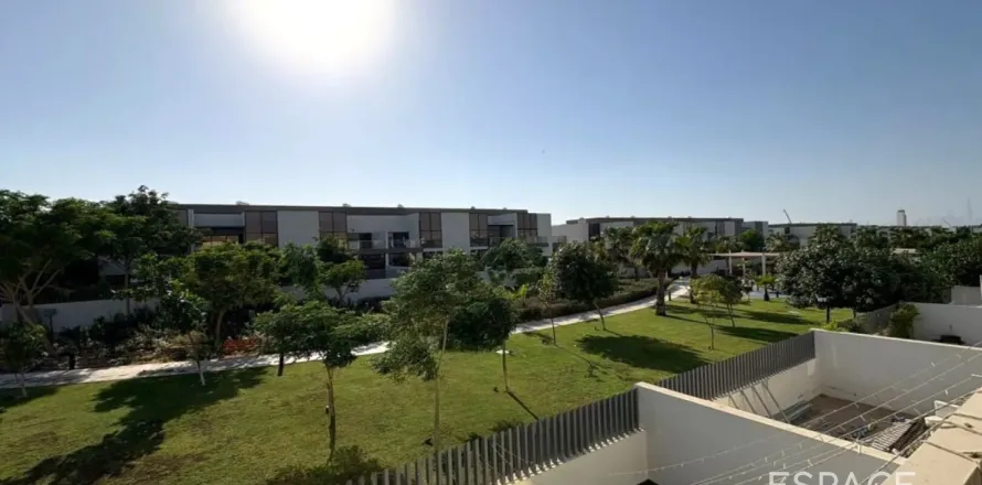 Vilă în Dubai, EAU 4 dormitoare, 251 mp.  №661066