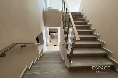 Vilă de vânzare în Dubai, EAU 4 dormitoare, 251 mp.  №661066 - poză 3