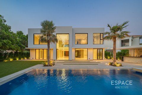 Βίλα σε Jumeirah Islands, Dubai, ΗΑΕ 5 υπνοδωμάτια, 669 τ.μ. Αρ. 661065 - φωτογραφία 1