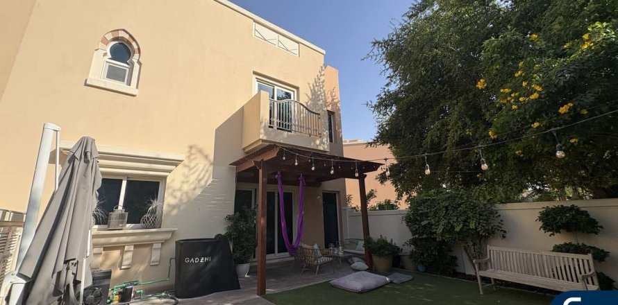 Таунхаус Dubai Sports City, Дубай, БАӘ-да 4 жатын бөлмелер, 214 м² № 685150