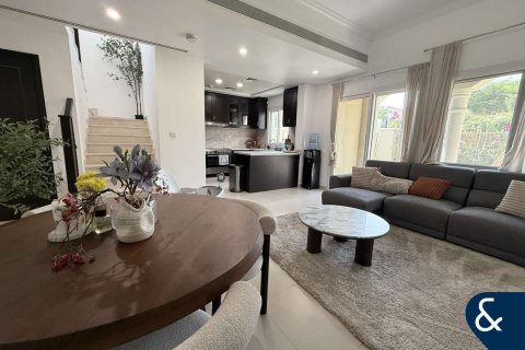 Üürile anda villa asukohaga Dubai Land, AÜE: 2 magamistoaga, 176 m² Nr 685147 - pilt 3