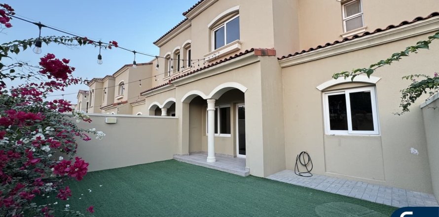 Villa asukohaga Dubai Land, AÜE: 2 magamistoaga, 176 m² Nr 685147