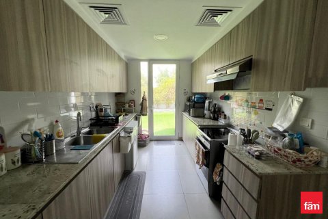 Townhouse sa Dubai, UAE 4 silid-tulugan, 392.8 sq.m. № 633823 - larawan 5