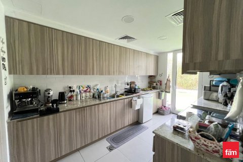Townhouse sa Dubai, UAE 4 silid-tulugan, 392.8 sq.m. № 633823 - larawan 6