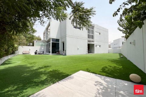 Townhouse sa Dubai, UAE 4 silid-tulugan, 392.8 sq.m. № 633823 - larawan 2